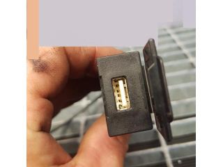 bontott MITSUBISHI ASX USB Aljzat