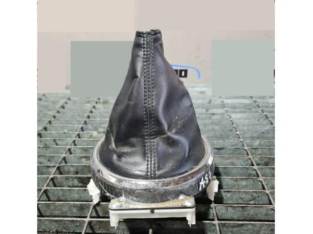 bontott MITSUBISHI ASX Váltószoknya