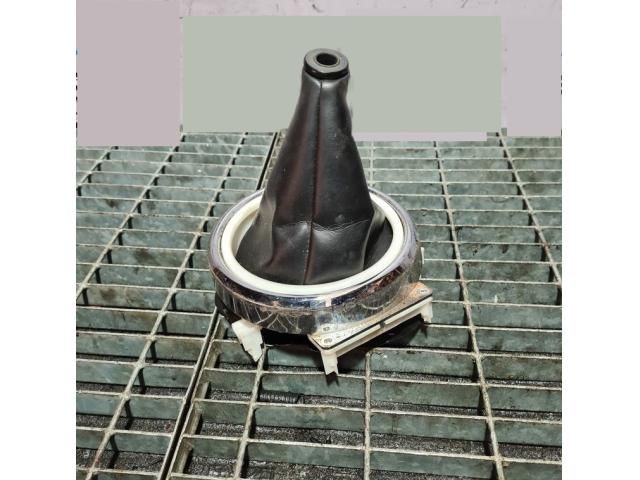 bontott MITSUBISHI ASX Váltószoknya