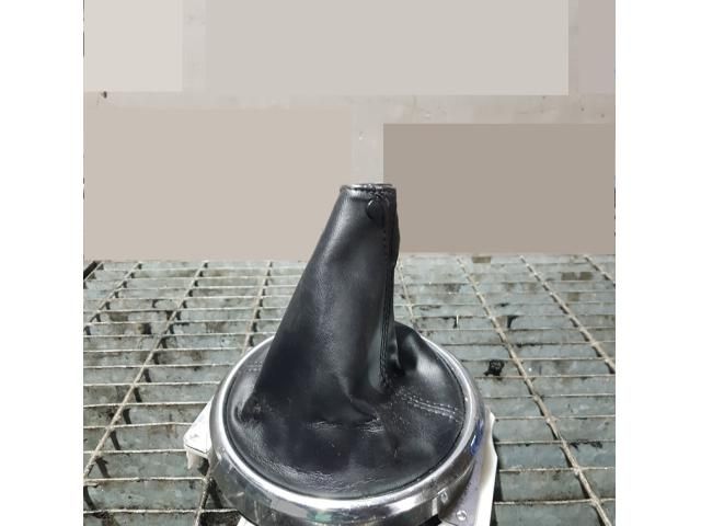 bontott MITSUBISHI ASX Váltószoknya