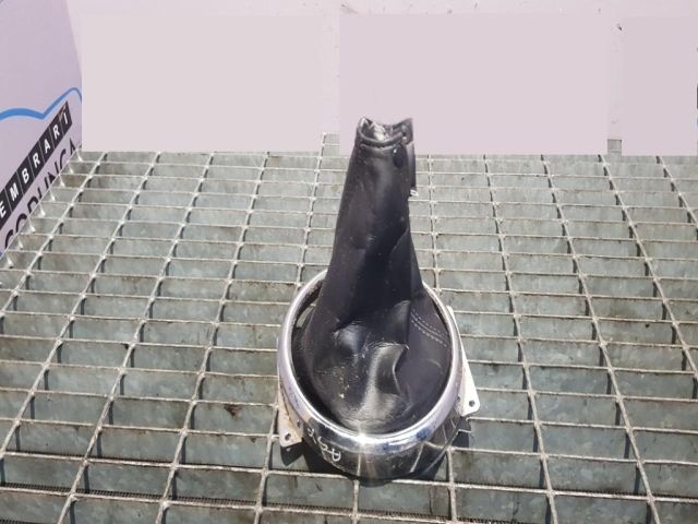 bontott MITSUBISHI ASX Váltószoknya