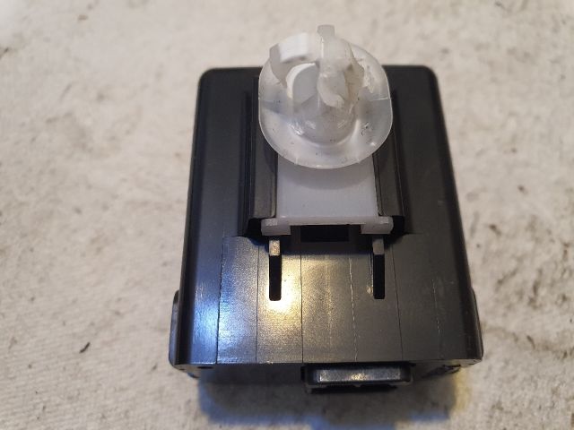 bontott MITSUBISHI ASX Világítás Relé