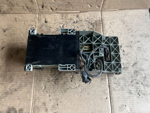 bontott MITSUBISHI Canter Biztosítéktábla Motortér