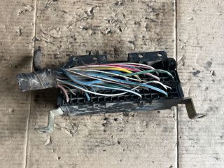 bontott MITSUBISHI Canter Biztosítéktábla Motortér