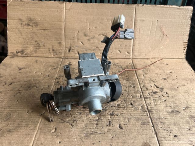 bontott MITSUBISHI Canter Gyújtáskapcsoló