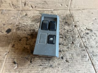 bontott MITSUBISHI Canter Bal első Ablakemelő Kapcsoló