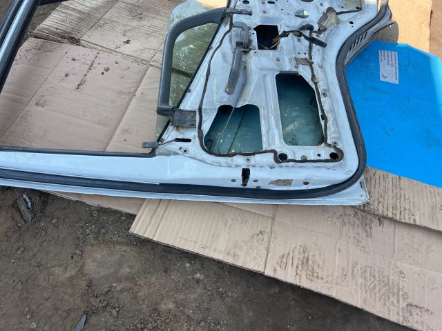 bontott MITSUBISHI Canter Bal első Ajtó (Üres lemez)