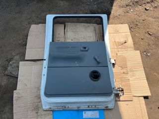 bontott MITSUBISHI Canter Bal hátsó Ajtó (Üres lemez)