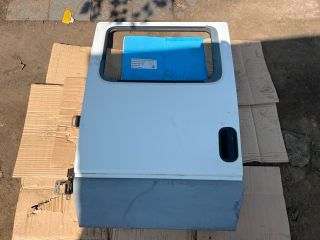 bontott MITSUBISHI Canter Bal hátsó Ajtó (Üres lemez)
