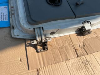 bontott MITSUBISHI Canter Bal hátsó Ajtó (Üres lemez)