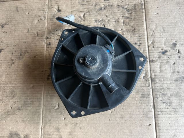 bontott MITSUBISHI Canter Fűtőmotor (Klímás)