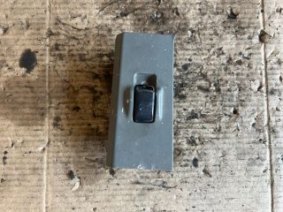 bontott MITSUBISHI Canter Jobb első Ablakemelő Kapcsoló