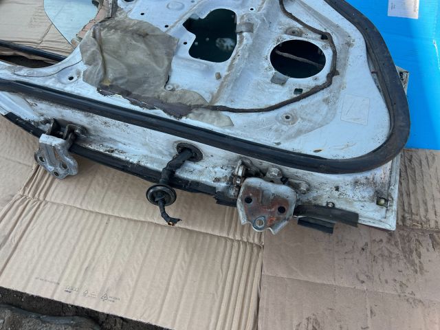 bontott MITSUBISHI Canter Jobb első Ajtó (Üres lemez)