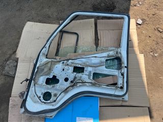 bontott MITSUBISHI Canter Jobb első Ajtó (Üres lemez)
