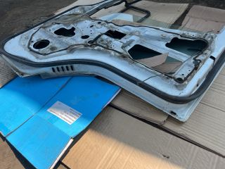 bontott MITSUBISHI Canter Jobb első Ajtó (Üres lemez)