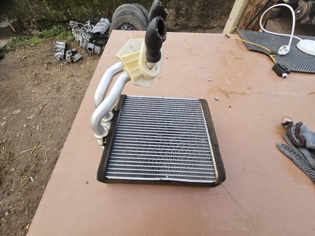 bontott MITSUBISHI CARISMA Fűtőradiátor