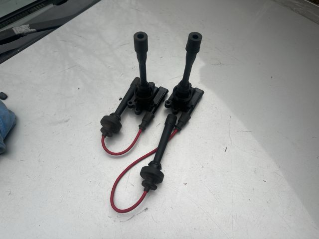 bontott MITSUBISHI CARISMA Gyújtótrafó Szett