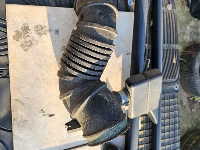 bontott MITSUBISHI CARISMA Légbeömlő Cső