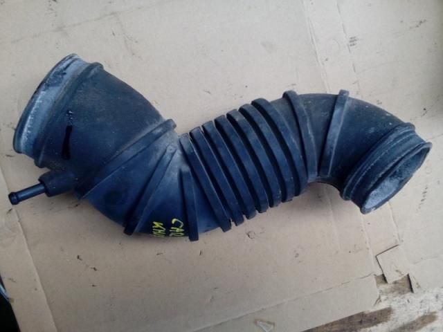 bontott MITSUBISHI CARISMA Légbeömlő Cső