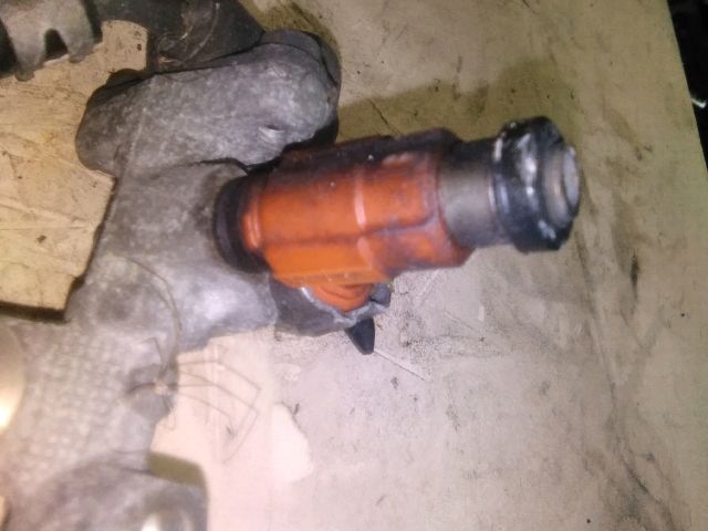 bontott MITSUBISHI CARISMA Porlasztó (1 db)