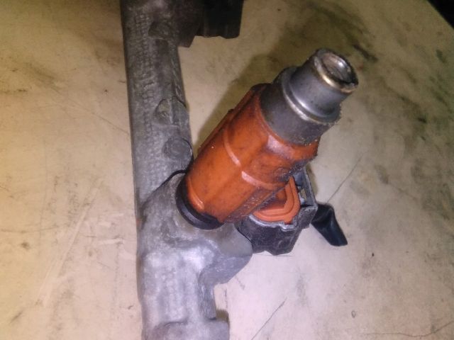 bontott MITSUBISHI CARISMA Porlasztó (1 db)