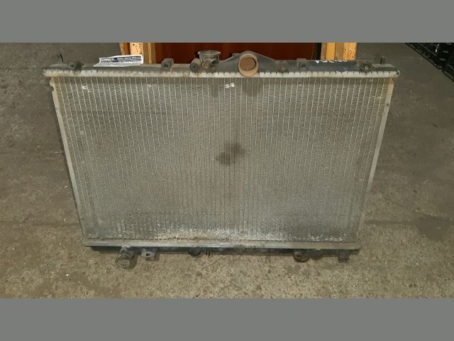 bontott MITSUBISHI CARISMA Vízhűtő Radiátor (Nem klímás)