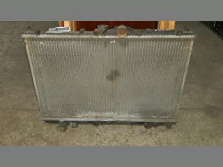 bontott MITSUBISHI CARISMA Vízhűtő Radiátor (Nem klímás)