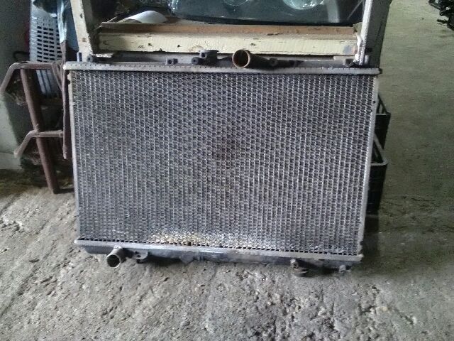 bontott MITSUBISHI CARISMA Vízhűtő Radiátor (Nem klímás)