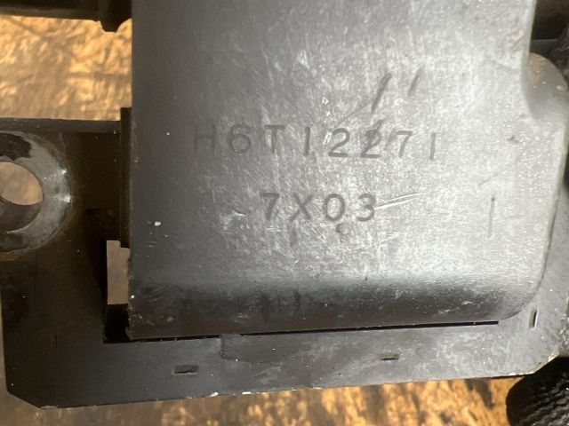 bontott MITSUBISHI CARISMA Gyújtótrafó