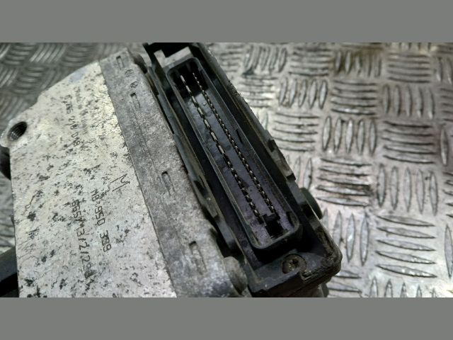 bontott MITSUBISHI CARISMA ABS Kocka