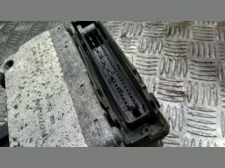 bontott MITSUBISHI CARISMA ABS Kocka