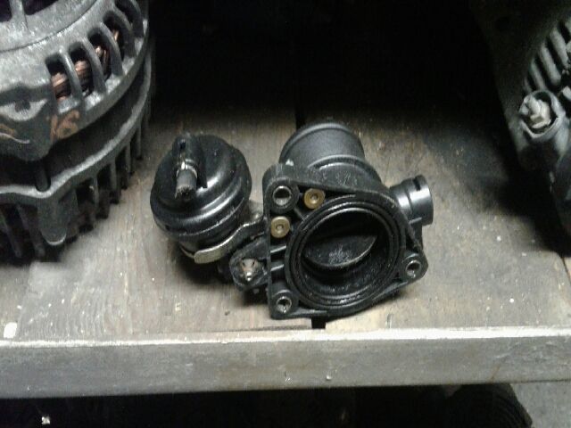 bontott MITSUBISHI CARISMA Alapjárati Motor