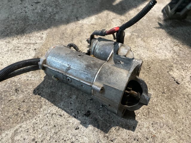 bontott MITSUBISHI CARISMA Önindító