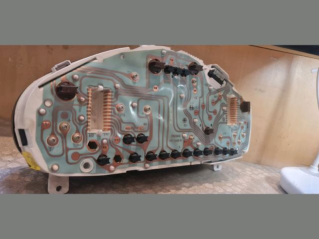 bontott MITSUBISHI CARISMA Kilométeróra