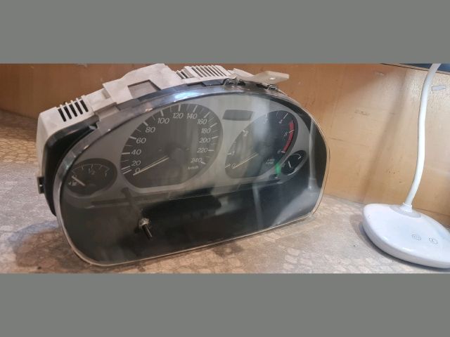 bontott MITSUBISHI CARISMA Kilométeróra