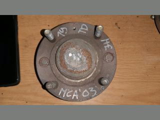 bontott MITSUBISHI CARISMA Jobb hátsó Kerékagy