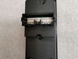 bontott MITSUBISHI CARISMA Ablakemelő Kapcsoló Négyes / Kettes