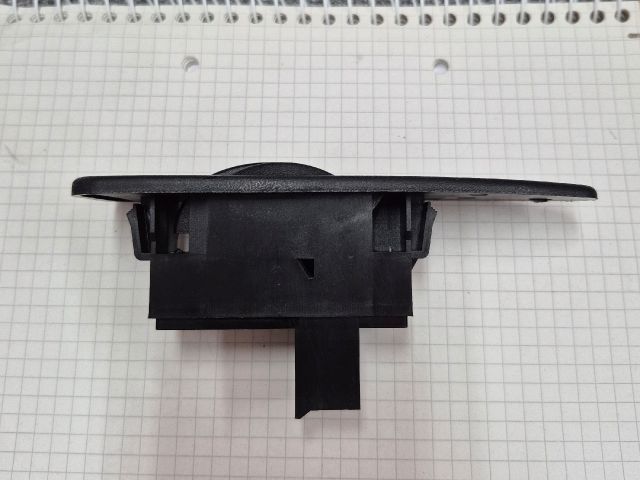 bontott MITSUBISHI CARISMA Ablakemelő Kapcsoló (Pozíciófüggetlen)