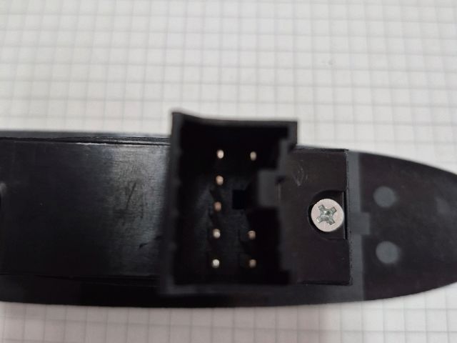 bontott MITSUBISHI CARISMA Ablakemelő Kapcsoló (Pozíciófüggetlen)