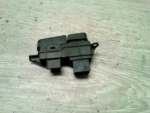 bontott MITSUBISHI CARISMA Ablakfűtés Kapcsoló