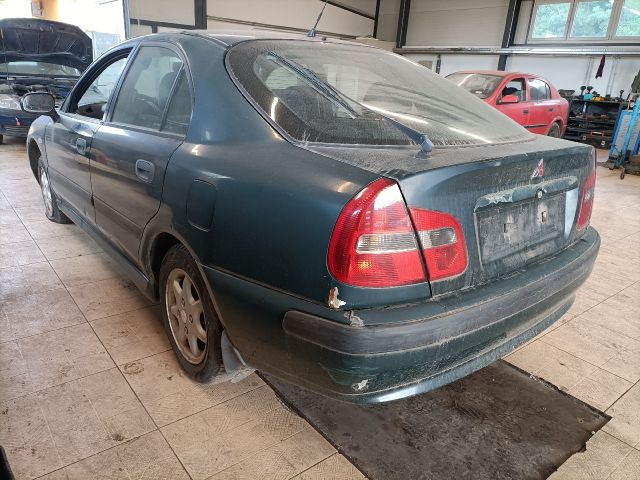 bontott MITSUBISHI CARISMA Bal B Oszlop Burkolat