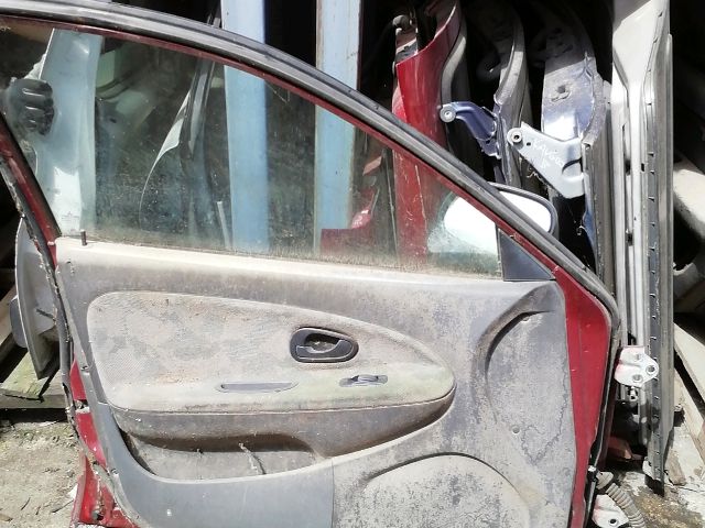 bontott MITSUBISHI CARISMA Bal első Ajtó (Részeivel)