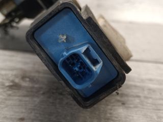 bontott MITSUBISHI CARISMA Bal első Ajtózár