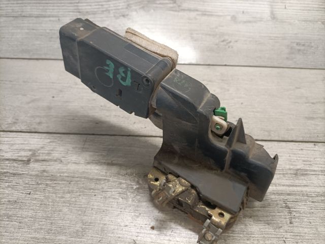 bontott MITSUBISHI CARISMA Bal első Ajtózár