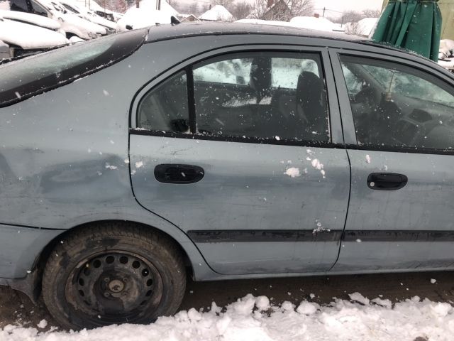 bontott MITSUBISHI CARISMA Bal első Dobbetét (Kerékjárati, Műanyag)