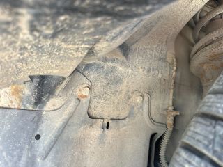 bontott MITSUBISHI CARISMA Bal első Hossznyúlvány