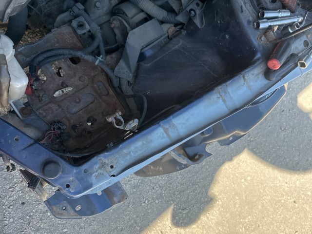 bontott MITSUBISHI CARISMA Bal első Hossznyúlvány