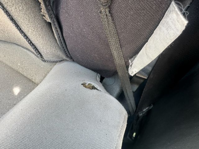 bontott MITSUBISHI CARISMA Bal első Ülés