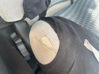 bontott MITSUBISHI CARISMA Bal első Ülés