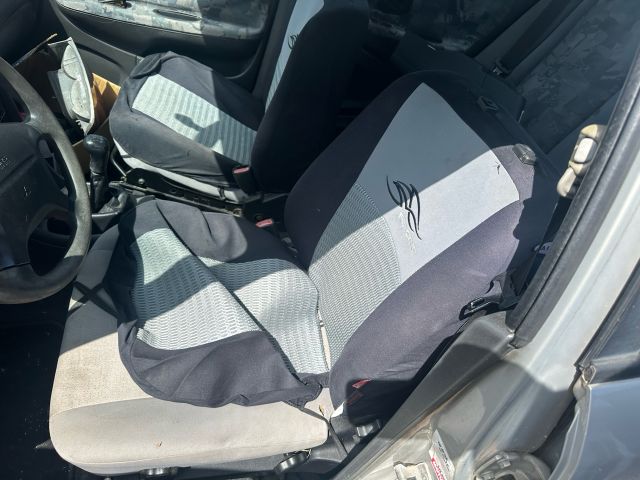 bontott MITSUBISHI CARISMA Bal első Ülés